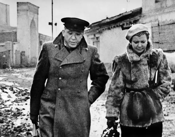 Кадр из Двадцать дней без войны (1976) Кадр из Двадцать дней без войны (1976)