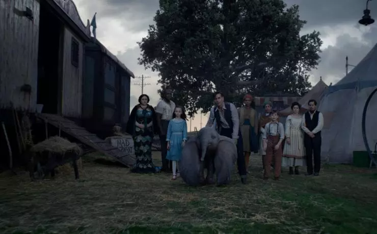 Кадр из Дамбо (2019) Кадр из Дамбо (2019)