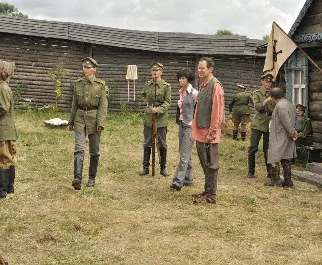 Кадр из Убить Дрозда (2012) Кадр из Убить Дрозда (2012)