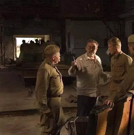 Кадр из Снайпер: Оружие возмездия (2009) Кадр из Снайпер: Оружие возмездия (2009)