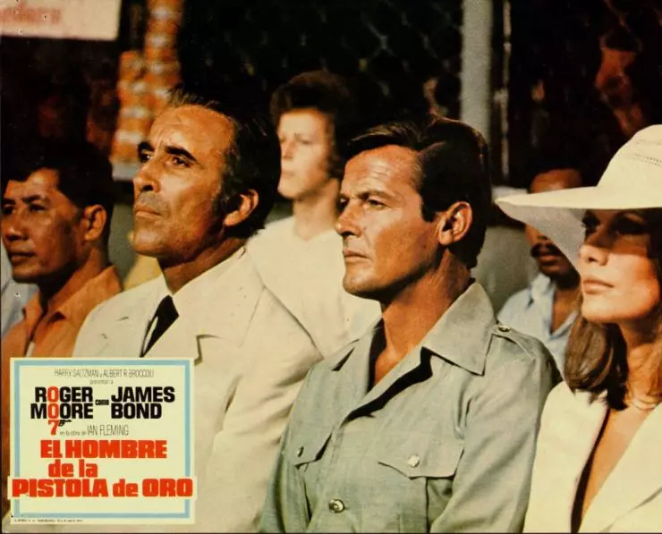 Кадр из Человек с золотым пистолетом (1974) Кадр из Человек с золотым пистолетом (1974)