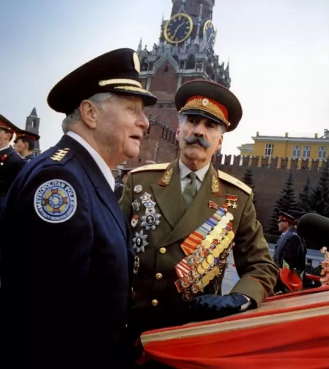 Кадр из Полицейская академия 7: Миссия в Москве (1994) Кадр из Полицейская академия 7: Миссия в Москве (1994)