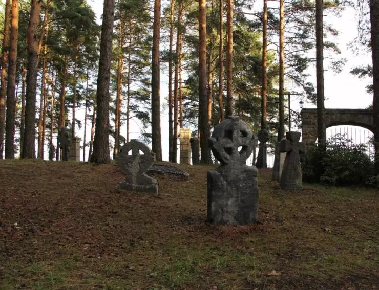 Кадр из Парень с нашего кладбища (2015) Кадр из Парень с нашего кладбища (2015)