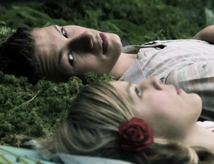 Кадр из То, что её заводит (2011) Кадр из То, что её заводит (2011)