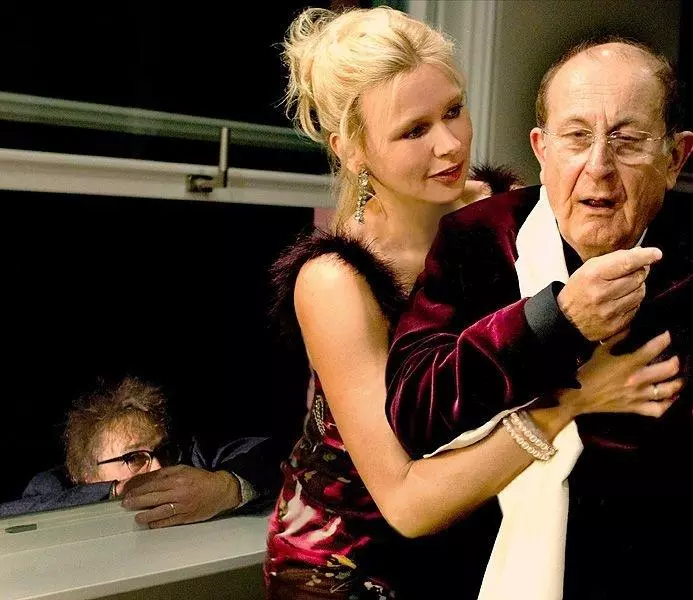 Кадр из Жизнь слишком длинна (2010) Кадр из Жизнь слишком длинна (2010)