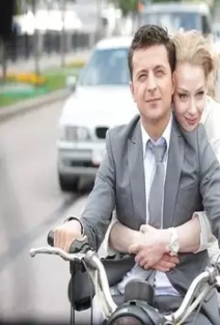 Кадр из Служебный роман. Наше время (2011) Кадр из Служебный роман. Наше время (2011)