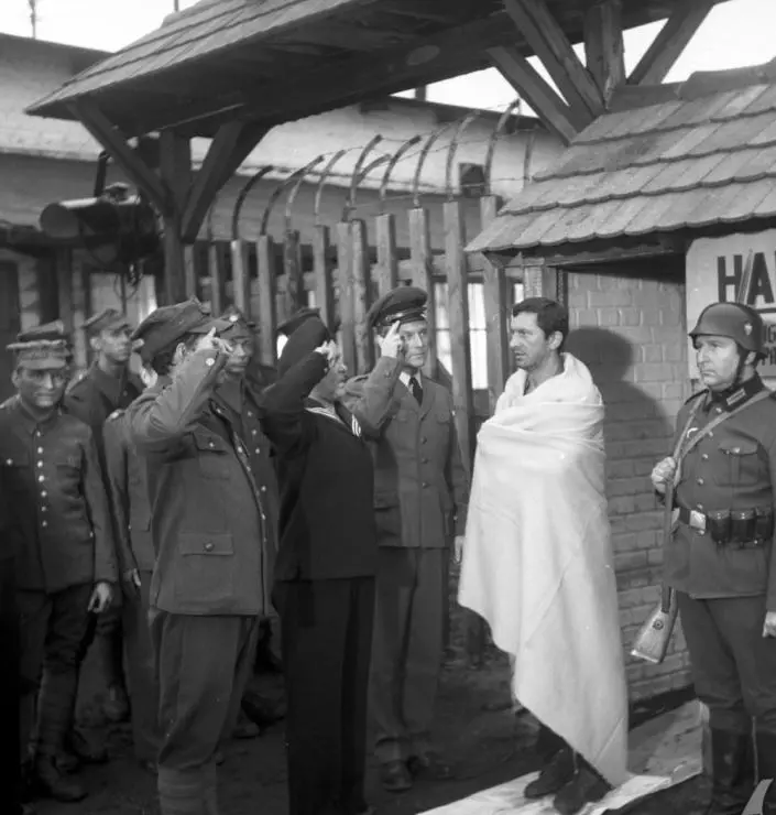 Кадр из Приключения канонира Доласа (1970) Кадр из Приключения канонира Доласа (1970)