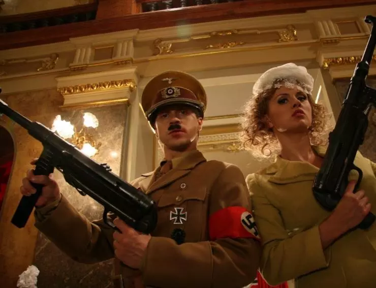 Кадр из Гитлер капут! (2008) Кадр из Гитлер капут! (2008)