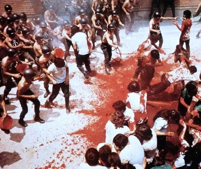 Кадр из Святая гора (1973) Кадр из Святая гора (1973)