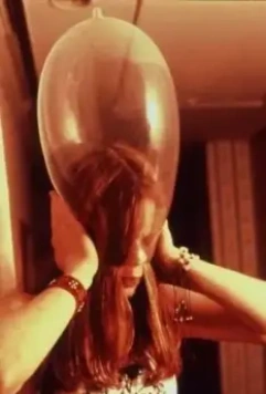 Кадр из Девочки сверху (2001) Кадр из Девочки сверху (2001)