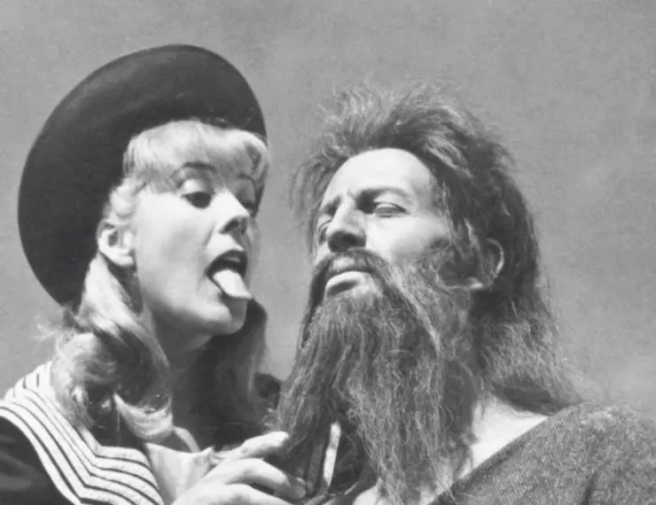 Кадр из Симеон столпник (1965) Кадр из Симеон столпник (1965)