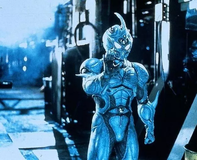 Кадр из Гайвер 2: Темный герой (1993) Кадр из Гайвер 2: Темный герой (1993)