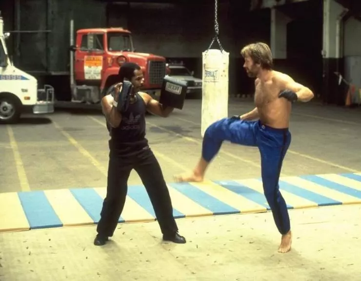 Кадр из Кодекс молчания (1985) Кадр из Кодекс молчания (1985)