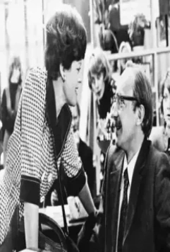 Кадр из Служебный роман (1977) Кадр из Служебный роман (1977)