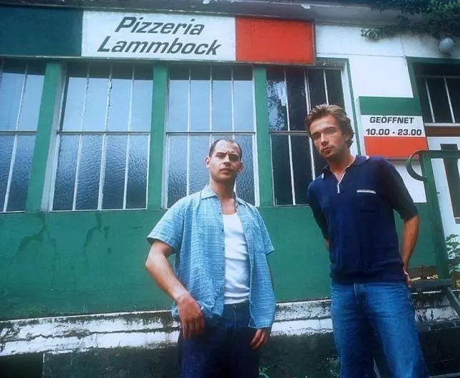 Кадр из Ламмбок — всё ручной работы (2001) Кадр из Ламмбок — всё ручной работы (2001)