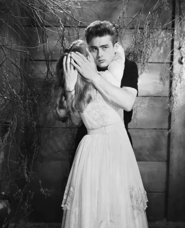 Кадр из К востоку от рая (1955) Кадр из К востоку от рая (1955)