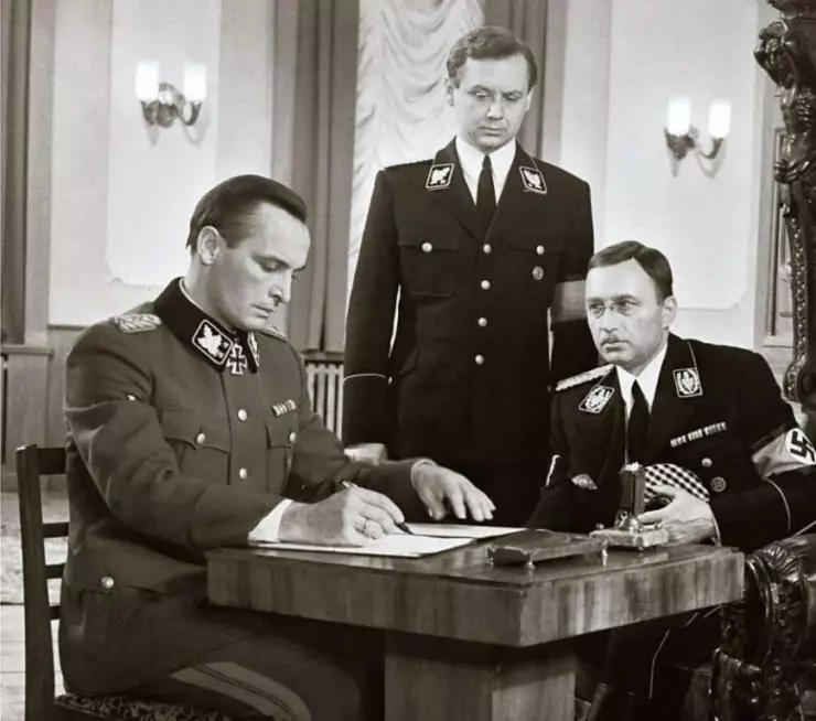 Кадр из Семнадцать мгновений весны (1973) Кадр из Семнадцать мгновений весны (1973)