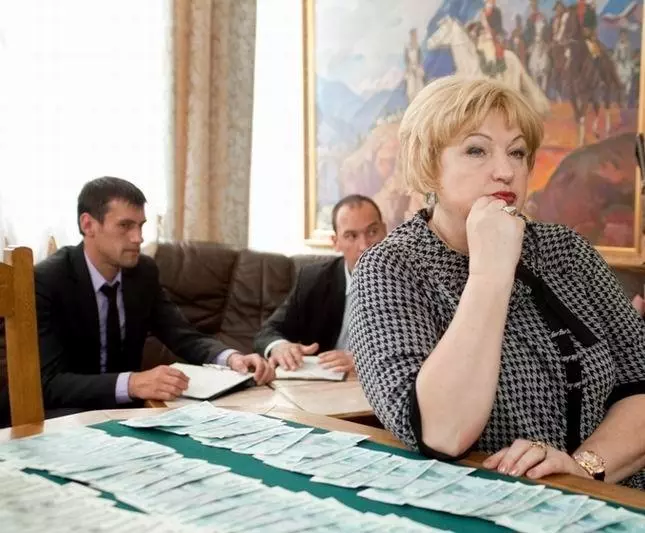 Кадр из СК (2012) Кадр из СК (2012)