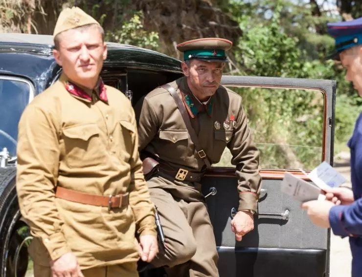 Кадр из По законам военного времени (2015) Кадр из По законам военного времени (2015)