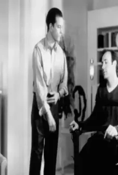 Кадр из Среди акул (1994) Кадр из Среди акул (1994)