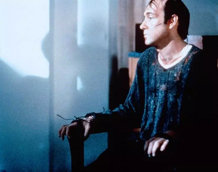 Кадр из Среди акул (1994) Кадр из Среди акул (1994)