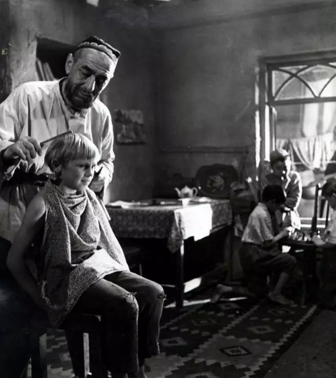 Кадр из Ты не сирота (1962) Кадр из Ты не сирота (1962)