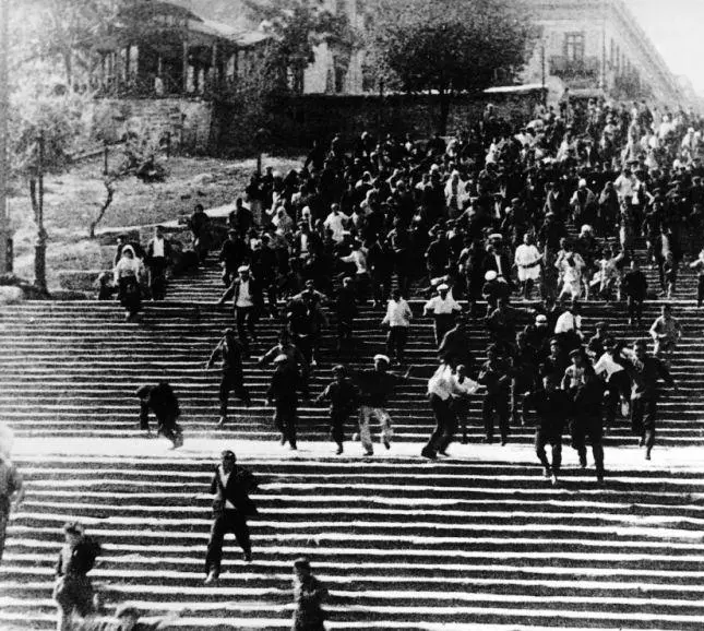 Кадр из Броненосец «Потемкин» (1925) Кадр из Броненосец «Потемкин» (1925)