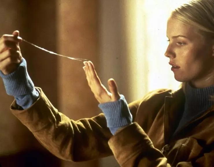 Кадр из Бессмертные души (2001) Кадр из Бессмертные души (2001)