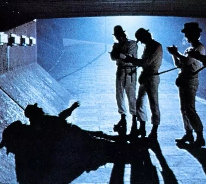 Кадр из Заводной апельсин (1971) Кадр из Заводной апельсин (1971)