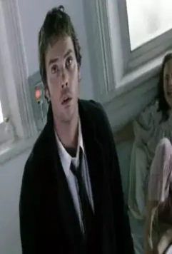 Кадр из Бугимен (2005) Кадр из Бугимен (2005)