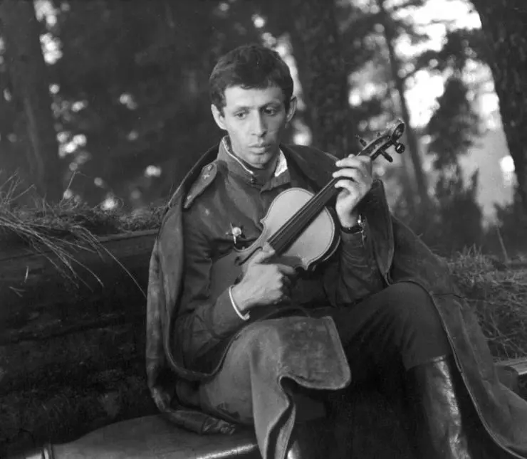 Кадр из Хроника пикирующего бомбардировщика (1967) Кадр из Хроника пикирующего бомбардировщика (1967)