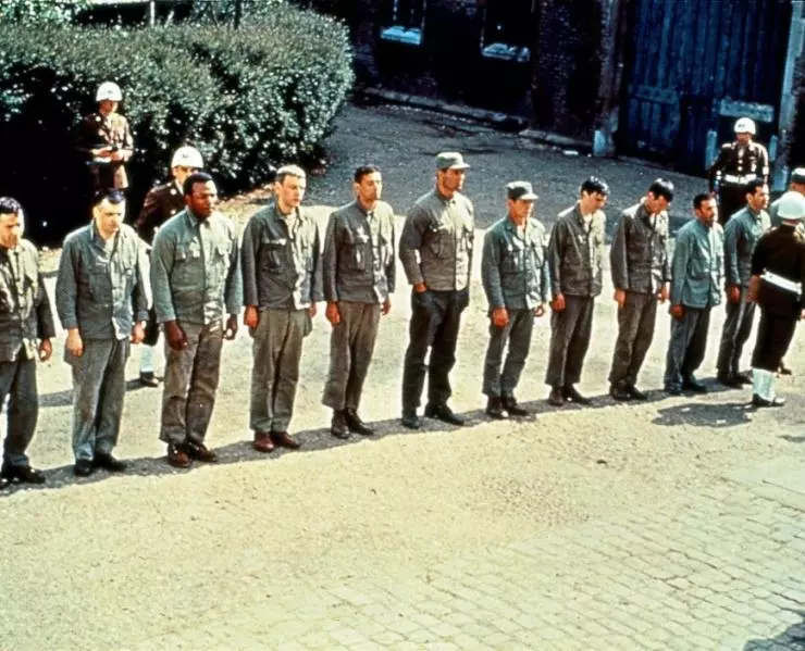 Кадр из Грязная дюжина (1967) Кадр из Грязная дюжина (1967)