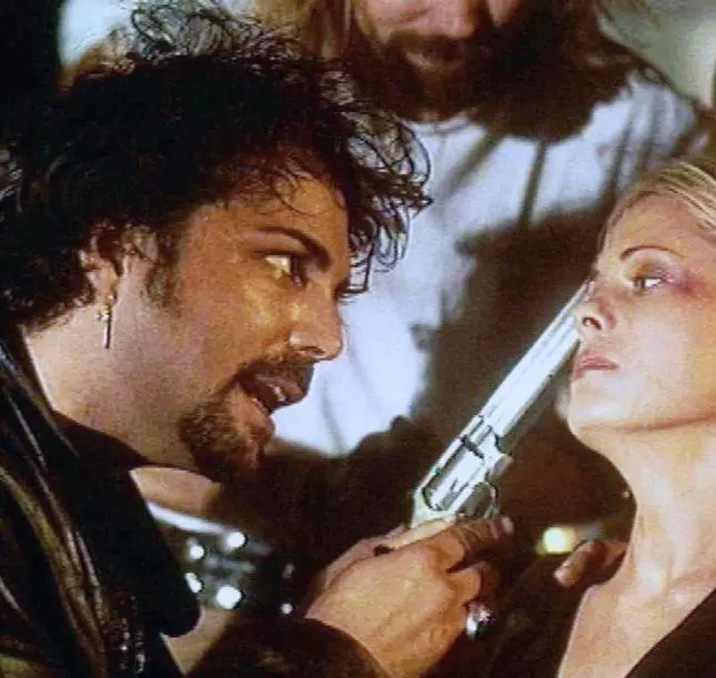 Кадр из Разрушительница (1995) Кадр из Разрушительница (1995)