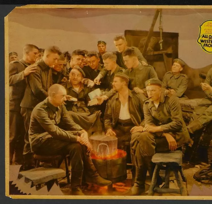 Кадр из На западном фронте без перемен (1930) Кадр из На западном фронте без перемен (1930)