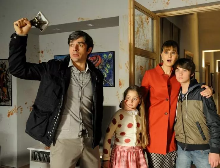 Кадр из Босс в гостиной (2013) Кадр из Босс в гостиной (2013)