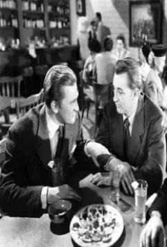 Кадр из Из прошлого (1947) Кадр из Из прошлого (1947)
