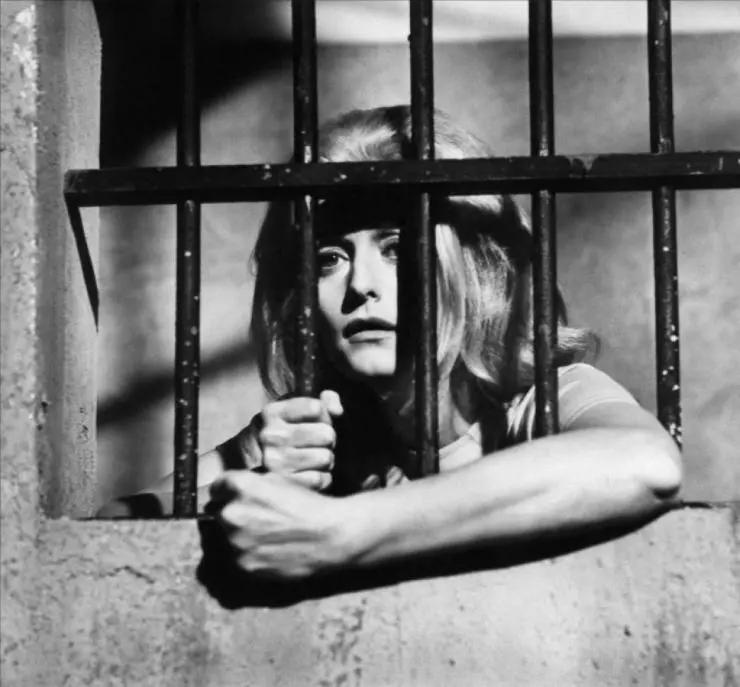 Кадр из Обнаженный поцелуй (1964) Кадр из Обнаженный поцелуй (1964)