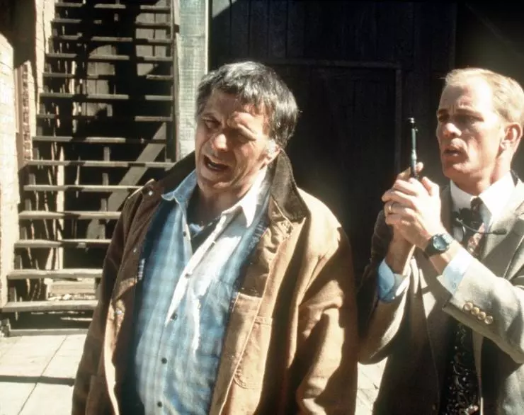 Кадр из Против закона (1997) Кадр из Против закона (1997)