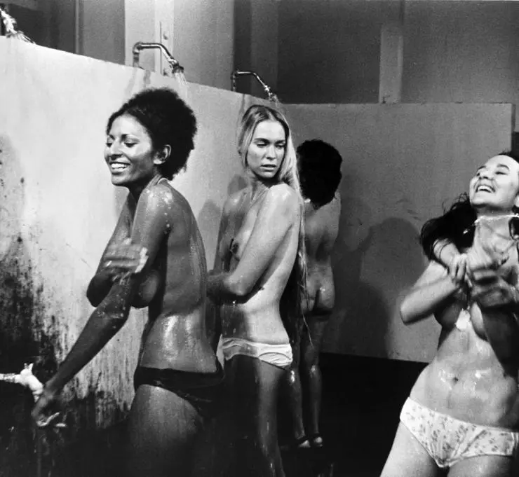 Кадр из Черная мама, белая мама (1973) Кадр из Черная мама, белая мама (1973)