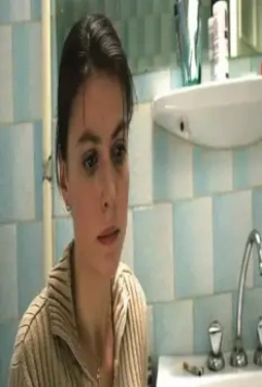 Кадр из 4 месяца, 3 недели и 2 дня (2007) Кадр из 4 месяца, 3 недели и 2 дня (2007)