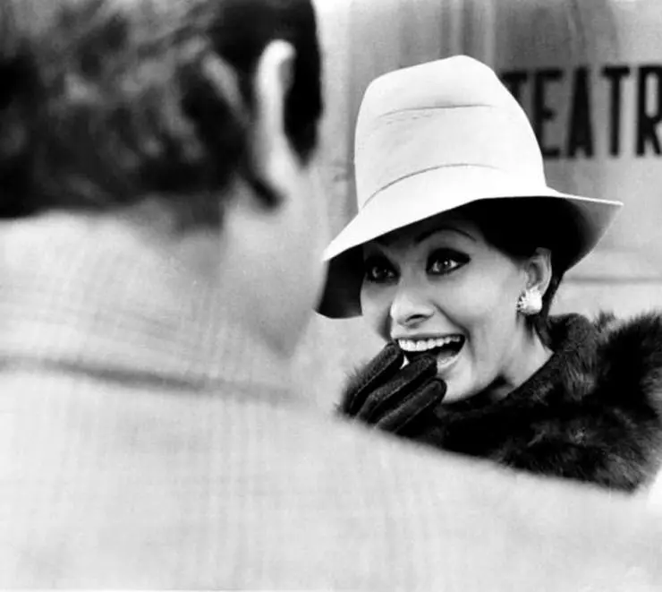 Кадр из Вчера, сегодня, завтра (1963) Кадр из Вчера, сегодня, завтра (1963)