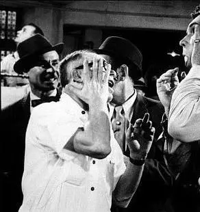 Кадр из Нежная Ирма (1963) Кадр из Нежная Ирма (1963)