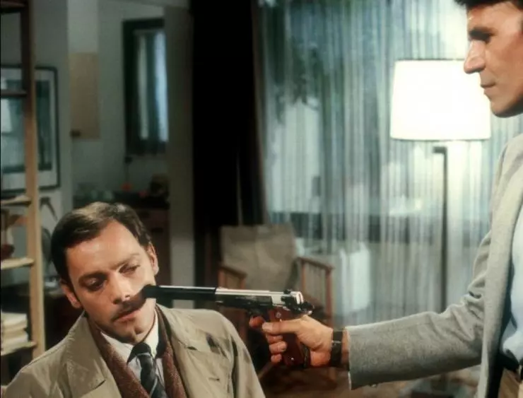 Кадр из Тысяча миллиардов долларов (1981) Кадр из Тысяча миллиардов долларов (1981)