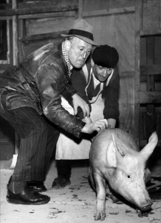 Кадр из Через Париж (1956) Кадр из Через Париж (1956)