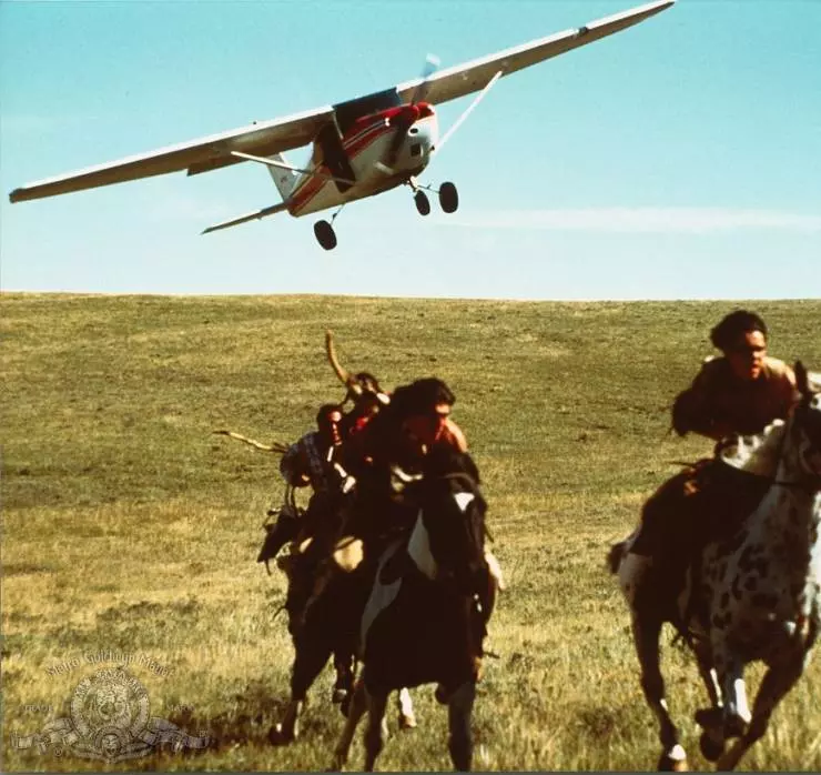 Кадр из На тропе войны (1988) Кадр из На тропе войны (1988)