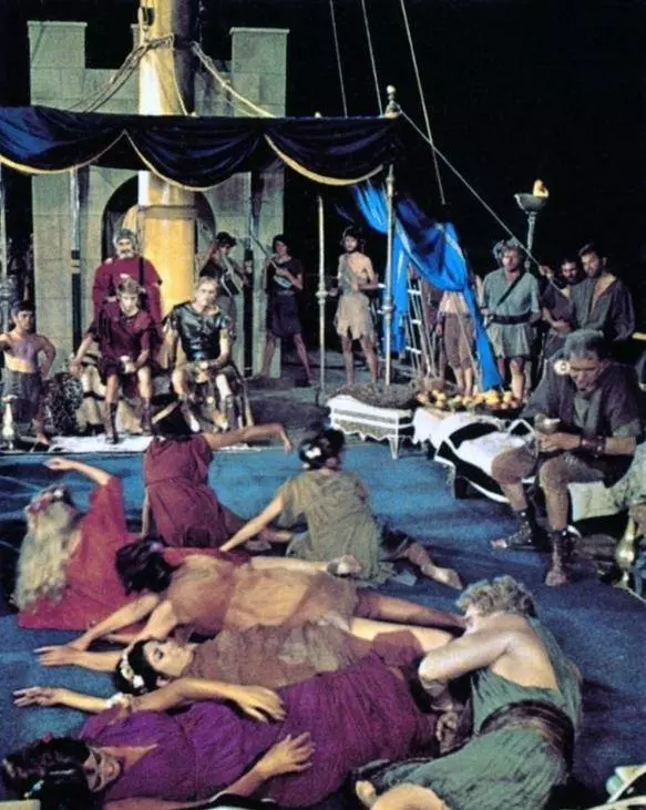 Кадр из Антоний и Клеопатра (1972) Кадр из Антоний и Клеопатра (1972)