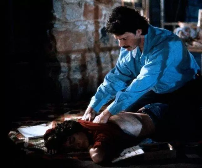 Кадр из Любовные преступления (1991) Кадр из Любовные преступления (1991)