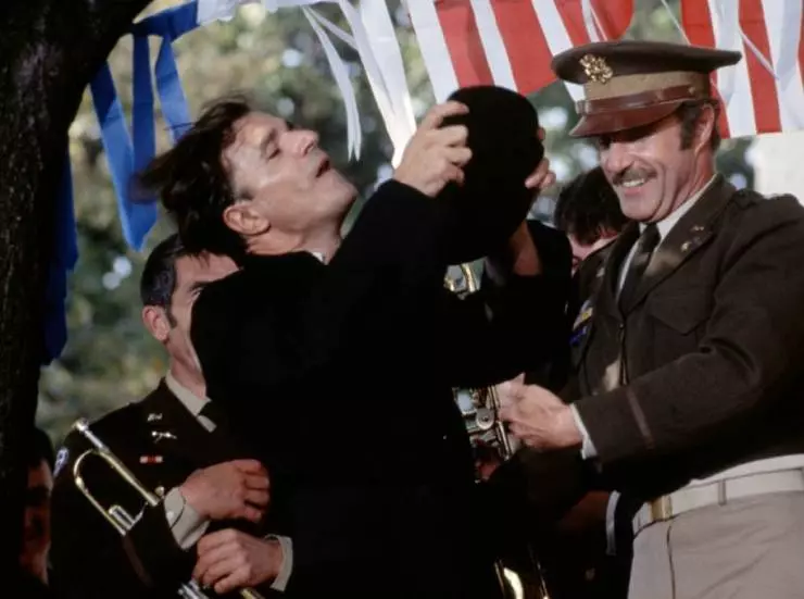 Кадр из Болеро (1981) Кадр из Болеро (1981)