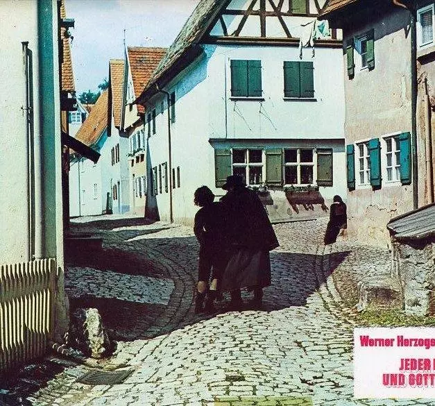Кадр из Каждый за себя, а Бог против всех (1974) Кадр из Каждый за себя, а Бог против всех (1974)