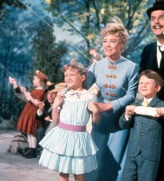 Кадр из Мэри Поппинс (1964) Кадр из Мэри Поппинс (1964)
